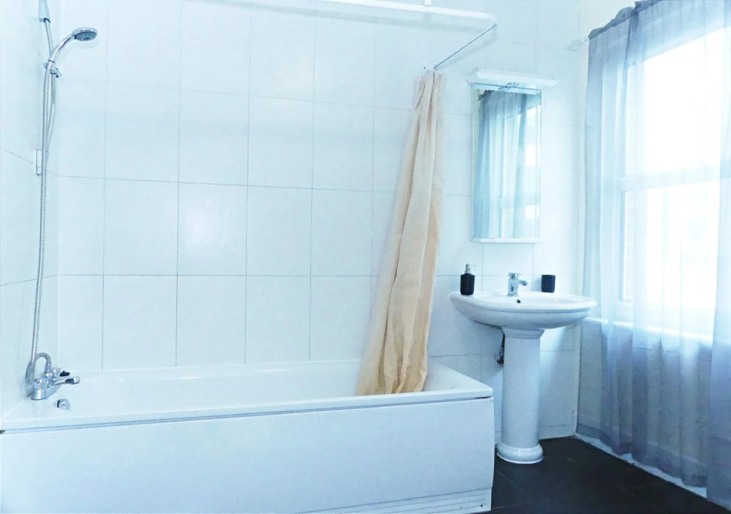 LCS London Bridge Apartments