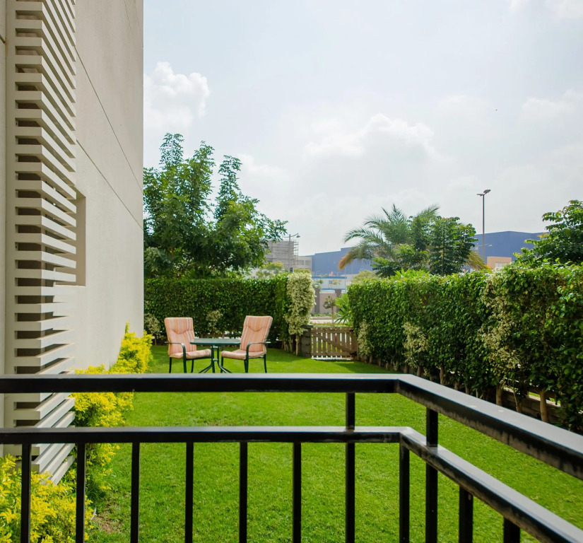 VESTA  - Luxury APT - 2BR - CFC