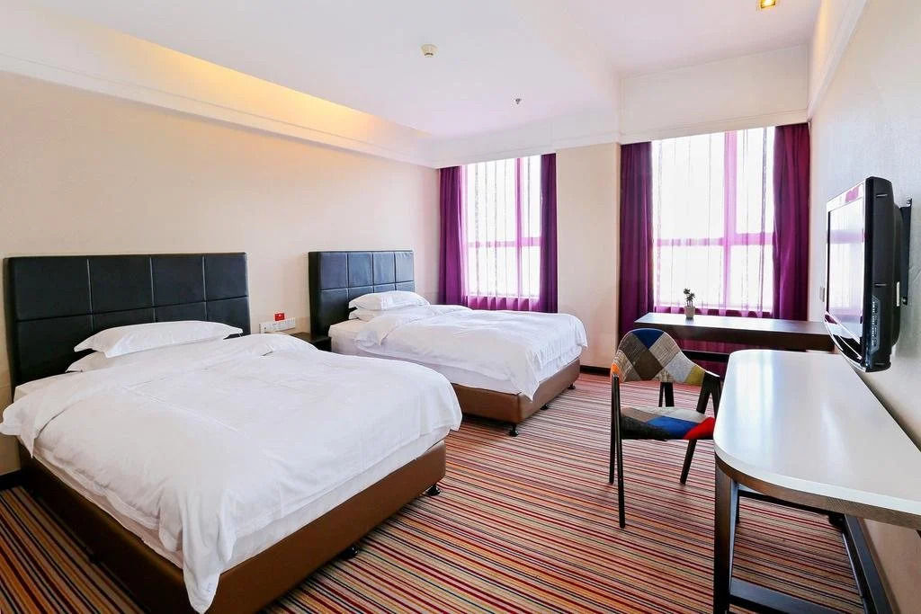 Dandong Life's Business Hotel