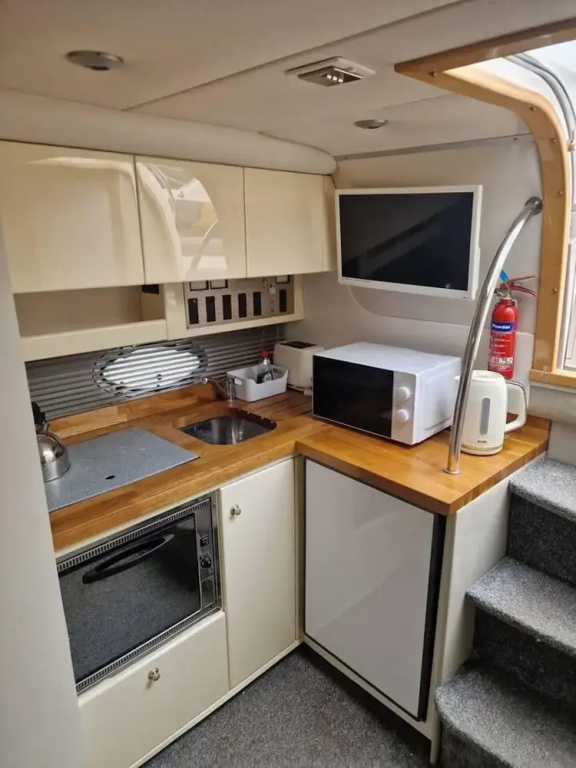 Romantic 3beds Yacht Escape on Thames