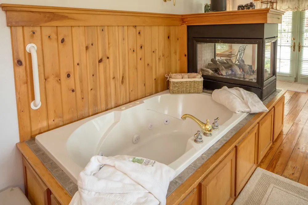 Cloran Mansion Bed & Breakfast