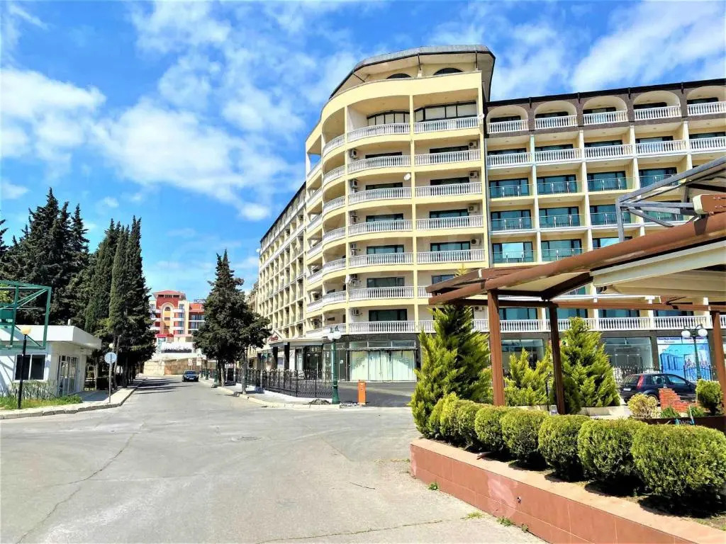 Menada Miramar Palace Apartments