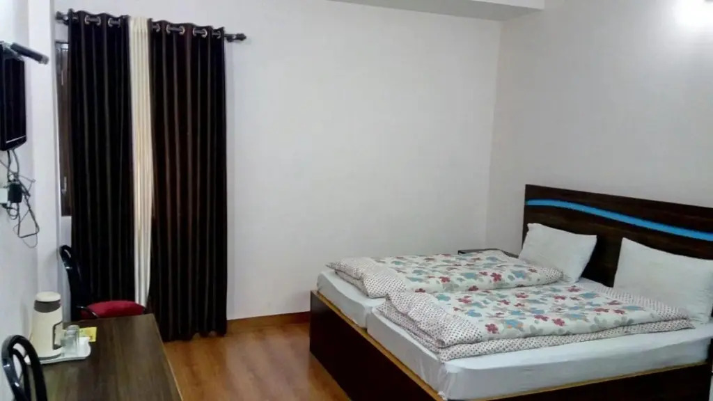 Hotel Himadri