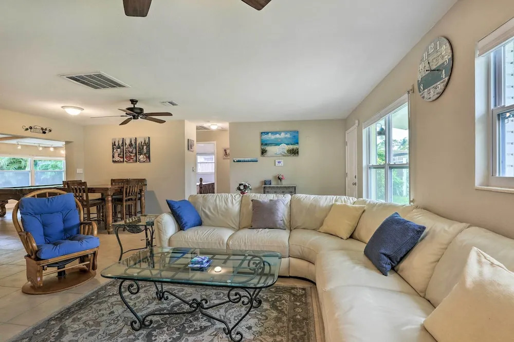 4 Mi to Dtwn: Home w/ Pool & BBQ in Bradenton