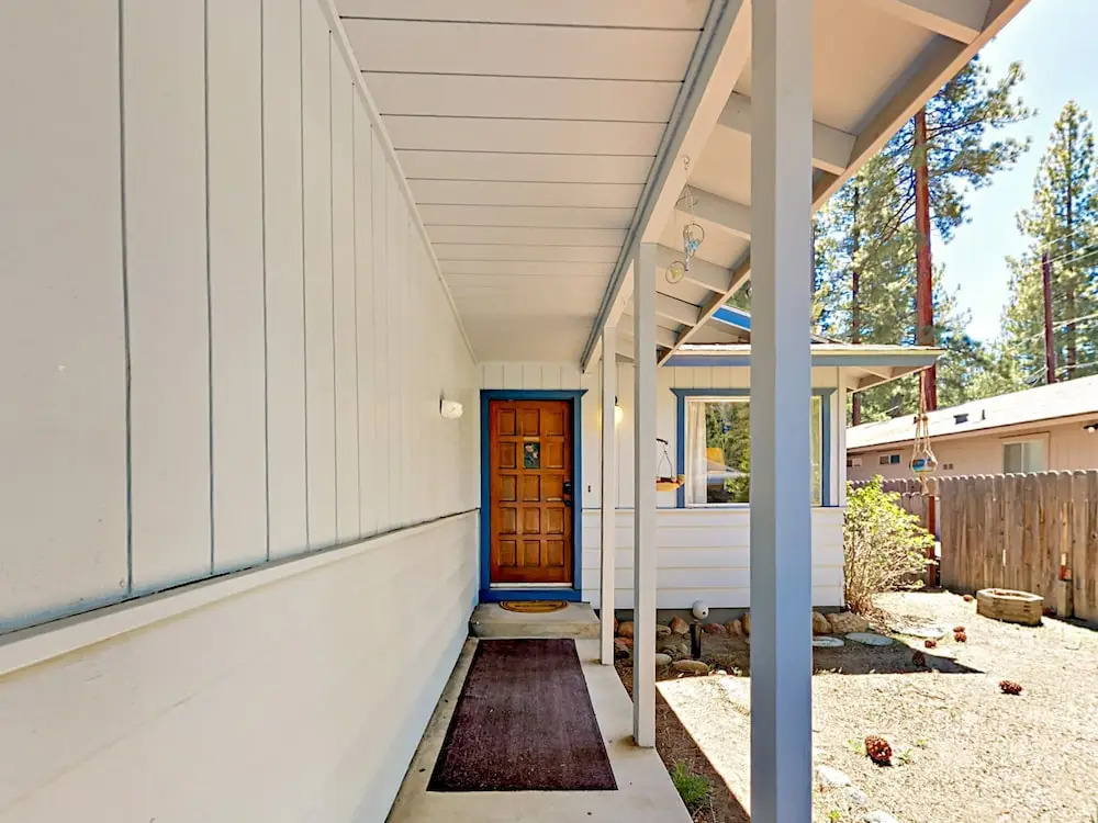 828 Alameda Ave Home - 3 Br home by RedAwning
