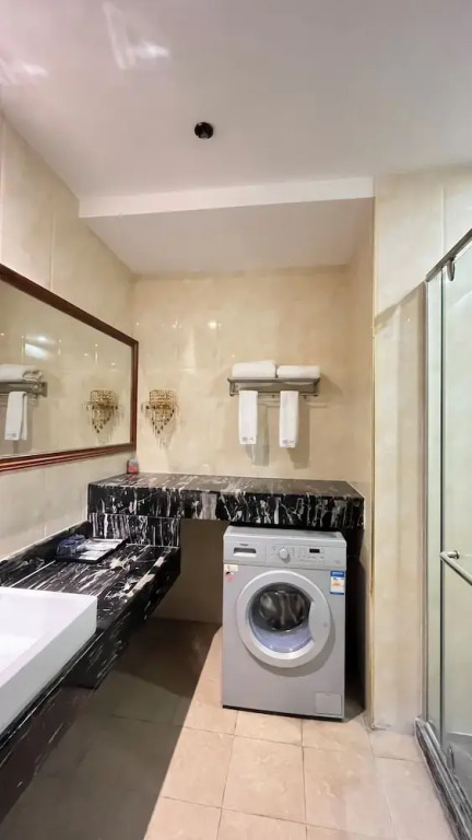ROOMME Hotel Guangzhou Changlong South Village Wanbo CBD