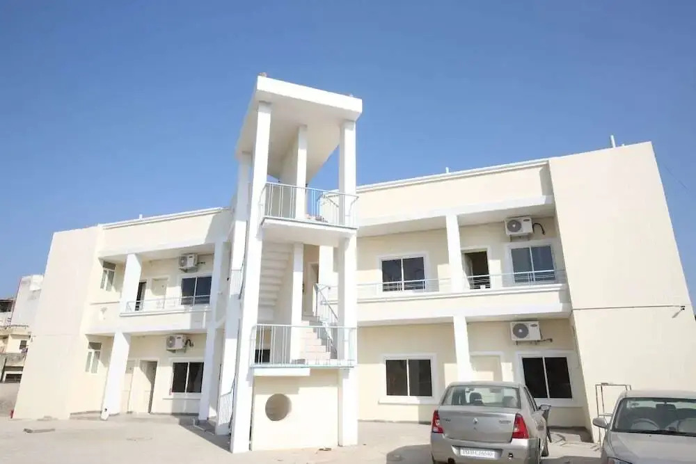 Jb Lodge By OYO Rooms