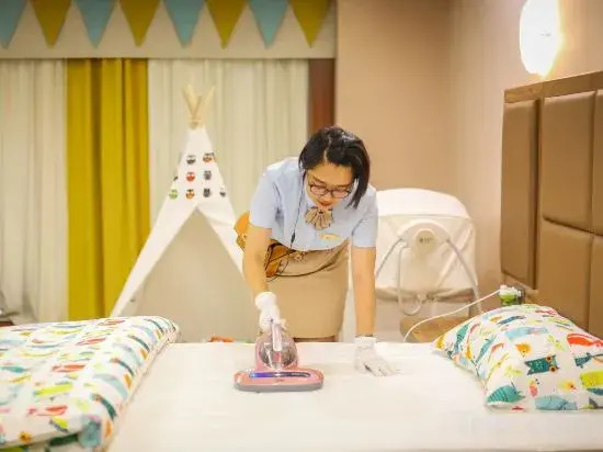 Century Hanteng Hotel