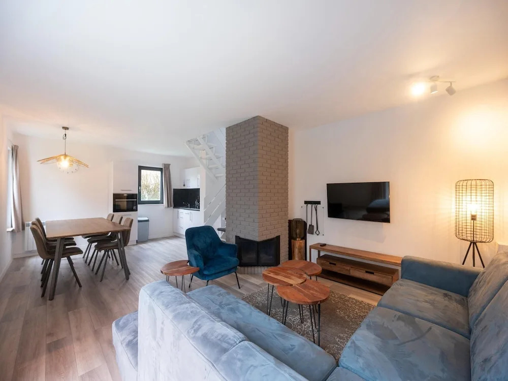 Spacious Holiday Home in Hambachtal Resort