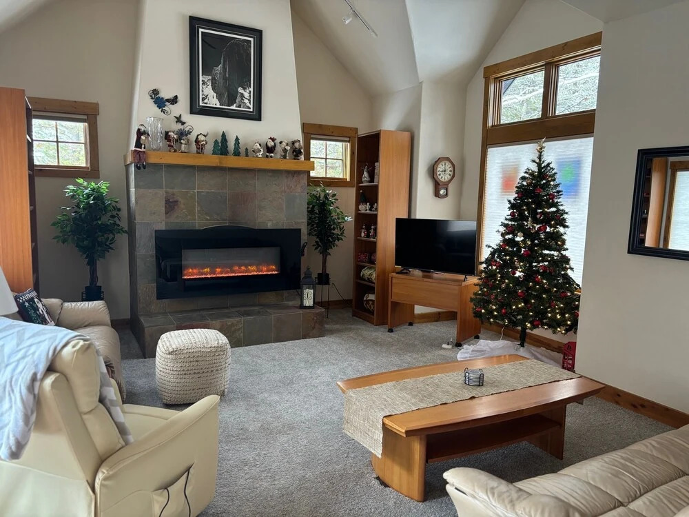 A-116wf 4 Bedroom Home by RedAwning