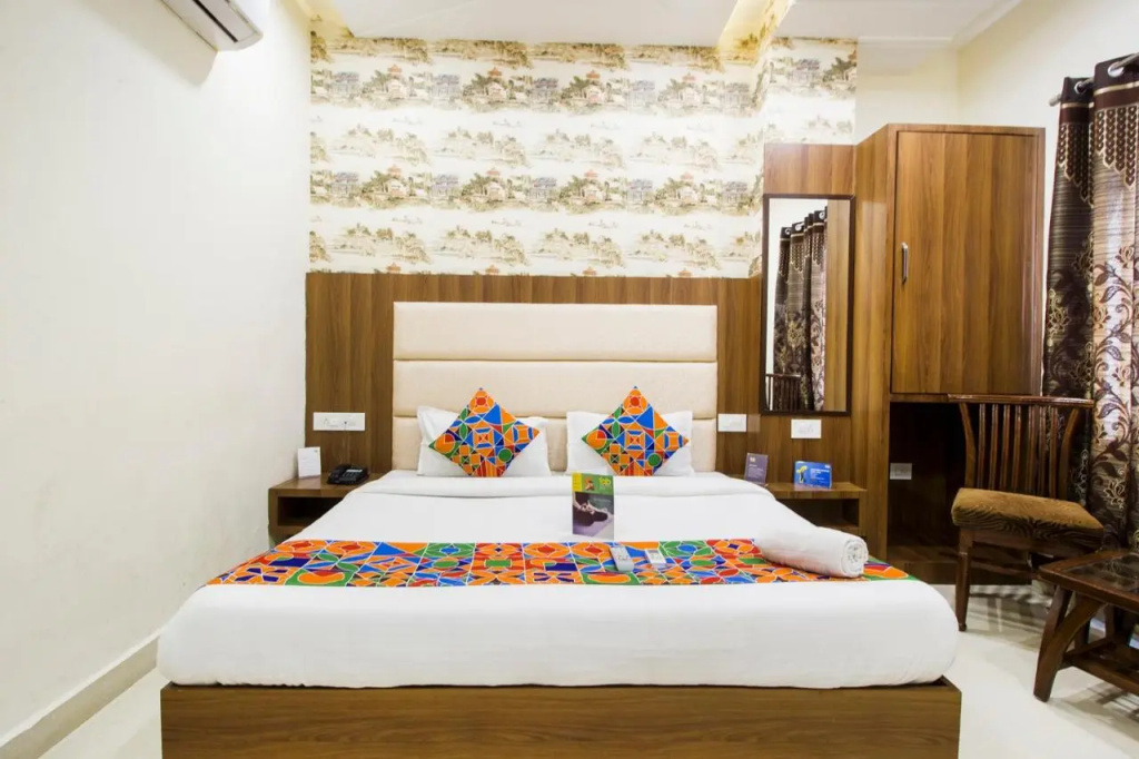 FabHotel Royal Villa