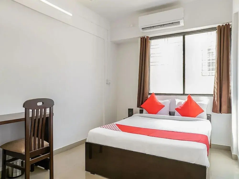 Hotel Blue Orchid By OYO Rooms