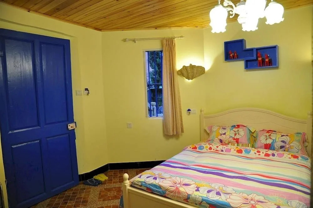 Gulangyu No.77 Garden Resort Villa