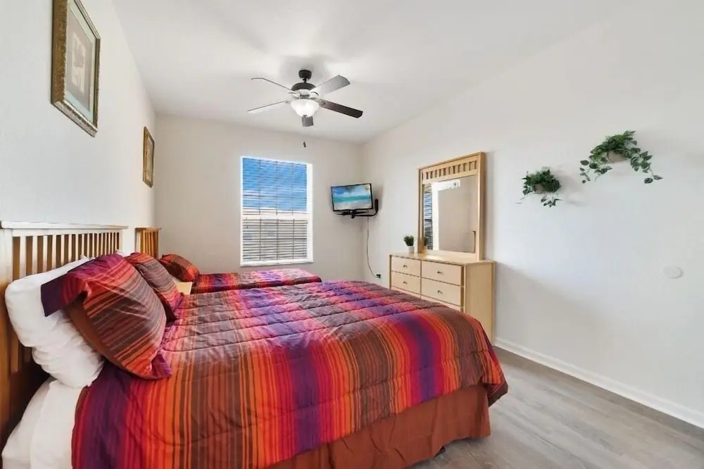 10 Min. To Disney - Gated Resort With Large Heated 2 Bedroom Condo by RedAwning, Kissimmee