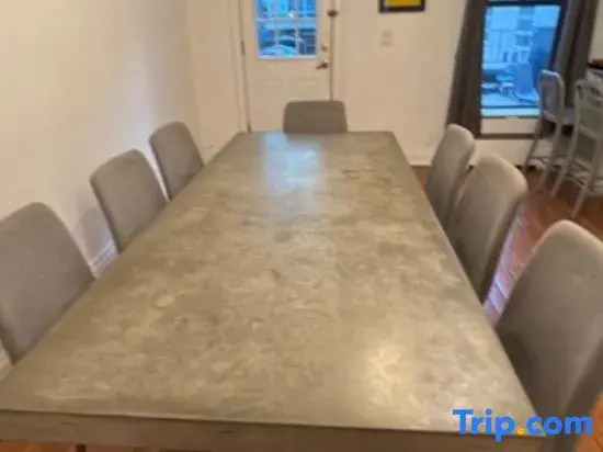 Trendy 5-Bedroom Home in NYC! Prime Location