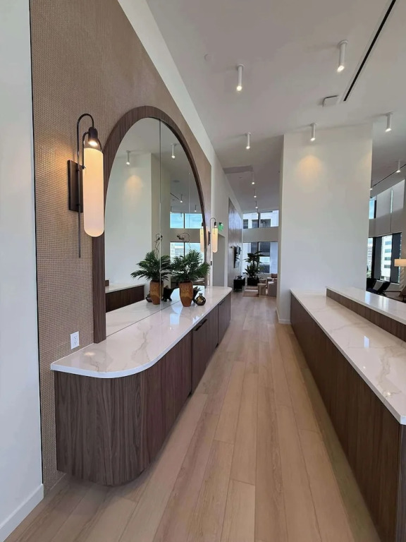 Downtown Miami 1BR Walk to Bayside Kaseya Gym Pool