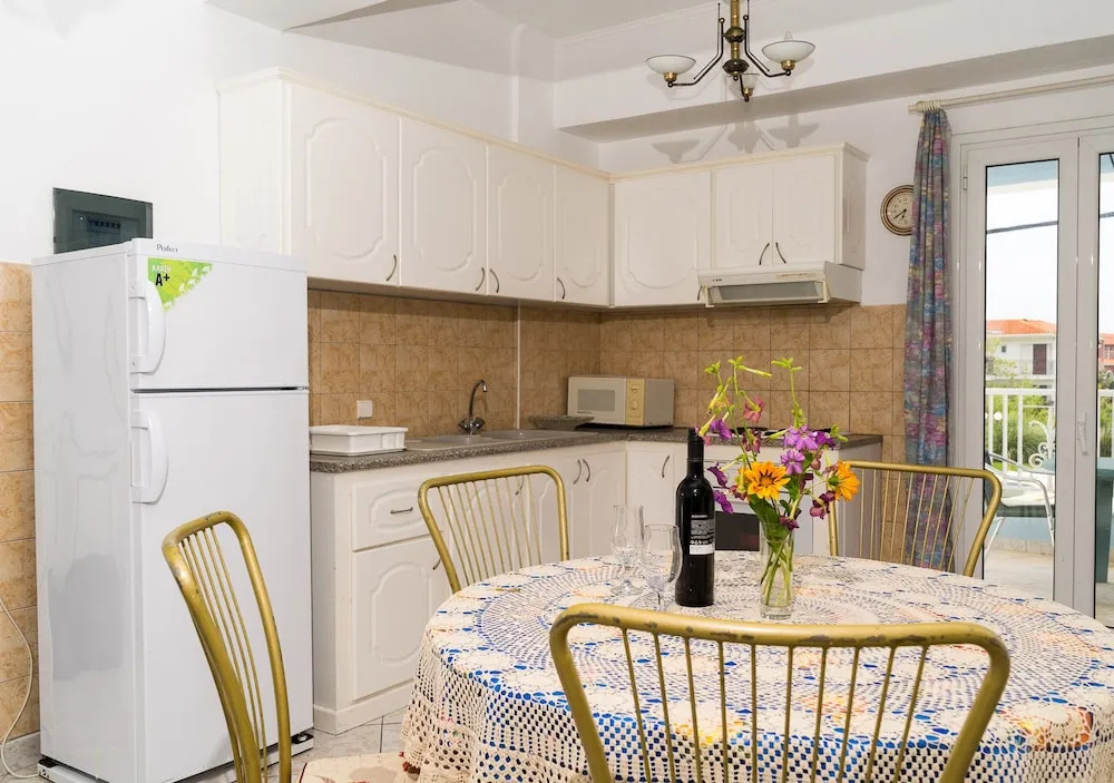 Annas Studios & Apartments