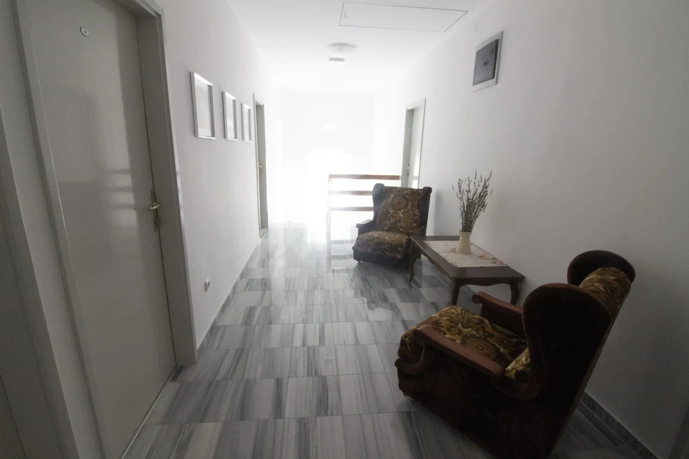 Studios & Rooms Fiesta