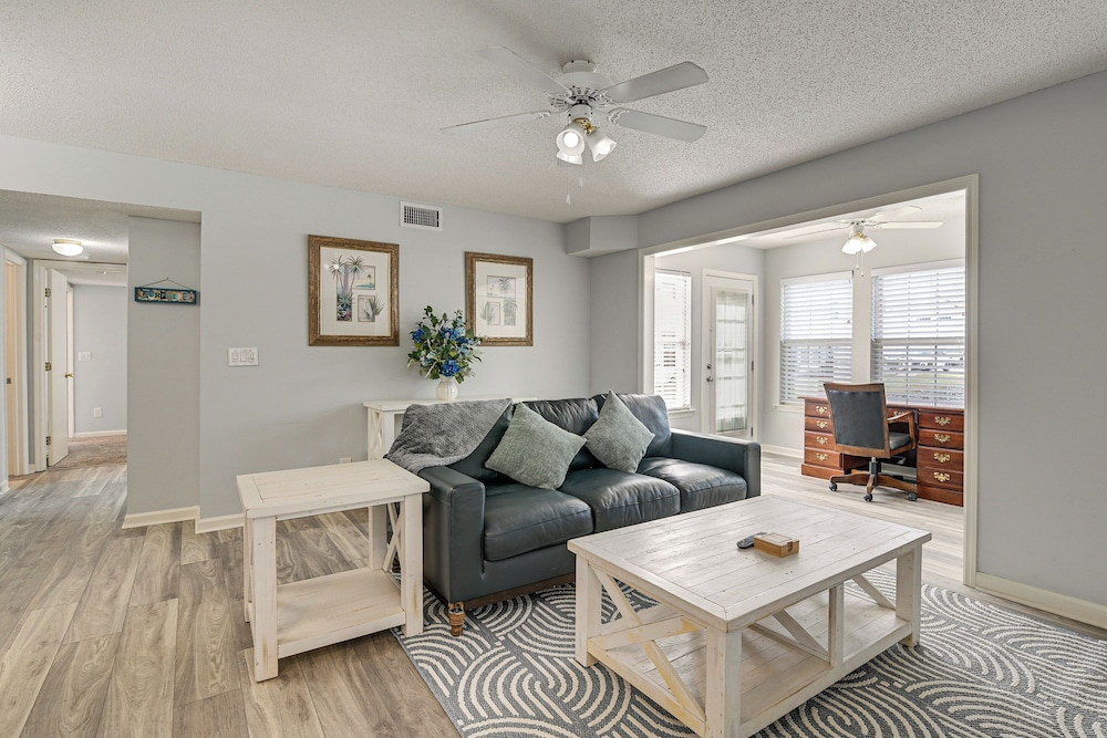 2 Mi to Shore: Surfside Beach Condo w/ Pool Access