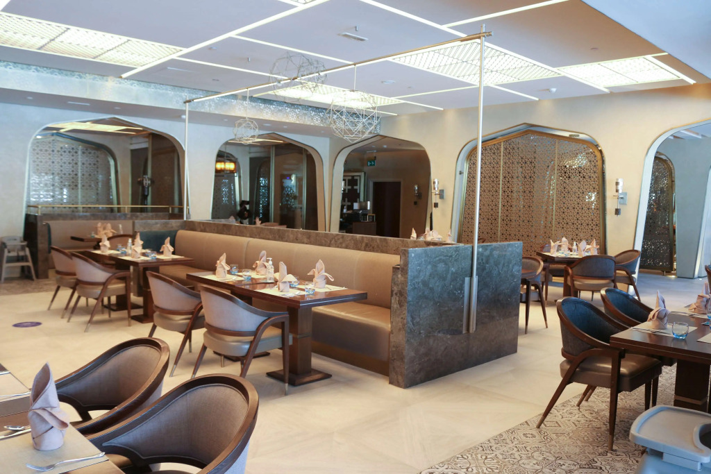 Radisson Blu Hotel & Resort, Al Ain