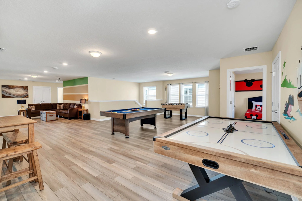 Brand New 9Bd Mansion Pool/ Spa At Windsor Island, Davenport, US