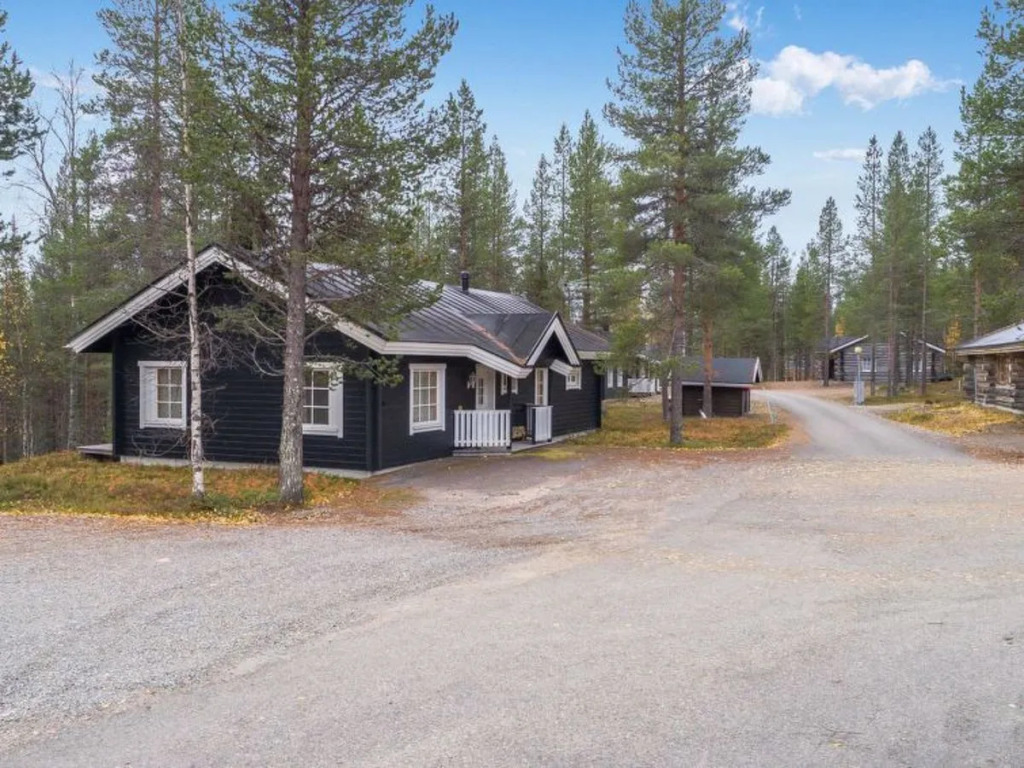 Lomaylläs/ hankipolku 2