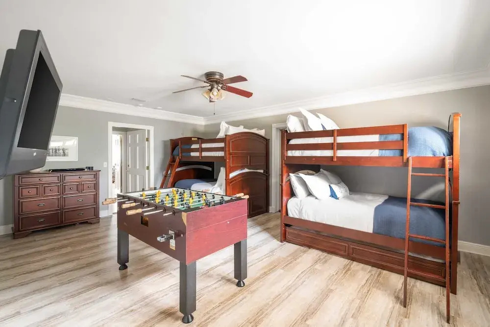 Promenade - Beach Front Mansion w Breathtaking Views & Pool!