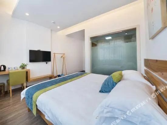 Tianranju Hostel