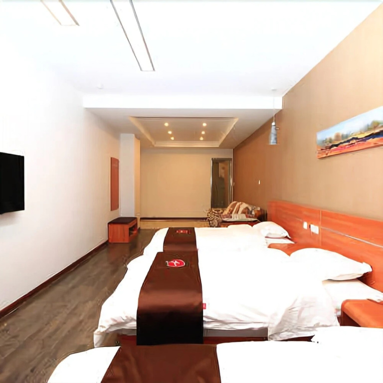 Xiangyuan Express Hotel (Rizhao Suning Plaza)