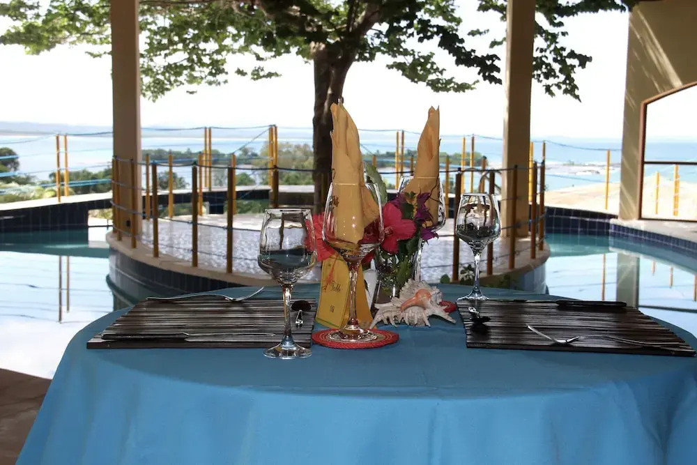 Oasis Lodge