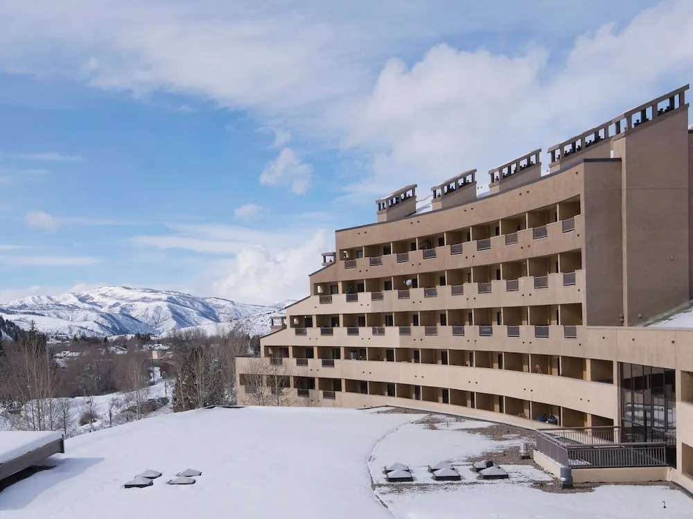 Spacious 1br - Across From Gondola + Beaver Creek View 1 Bedroom Condo by RedAwning