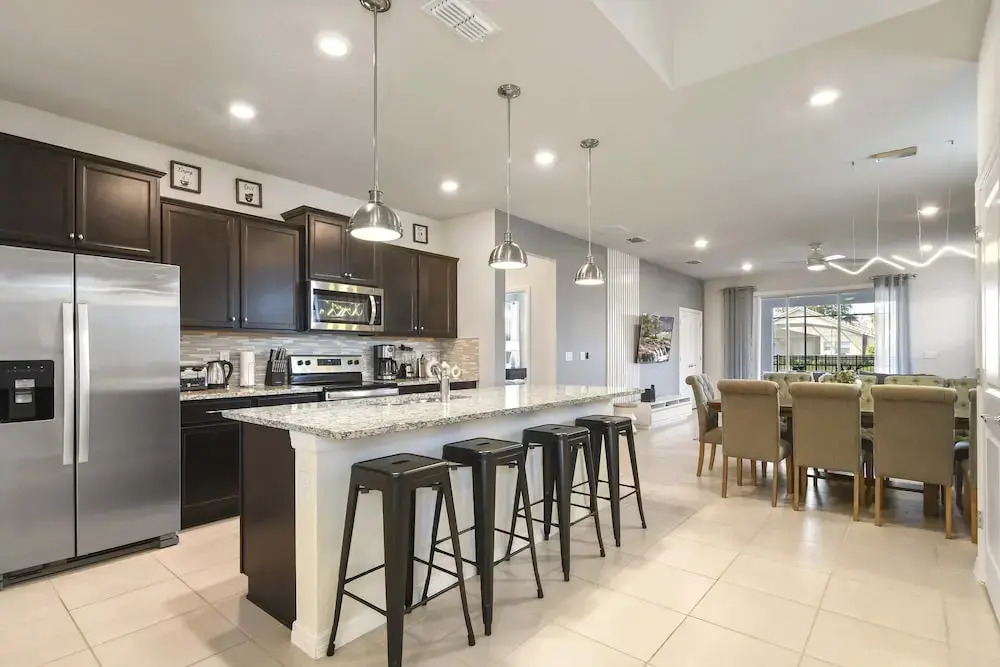 Relax in Style Pool, Resort Amenities, Near Disney