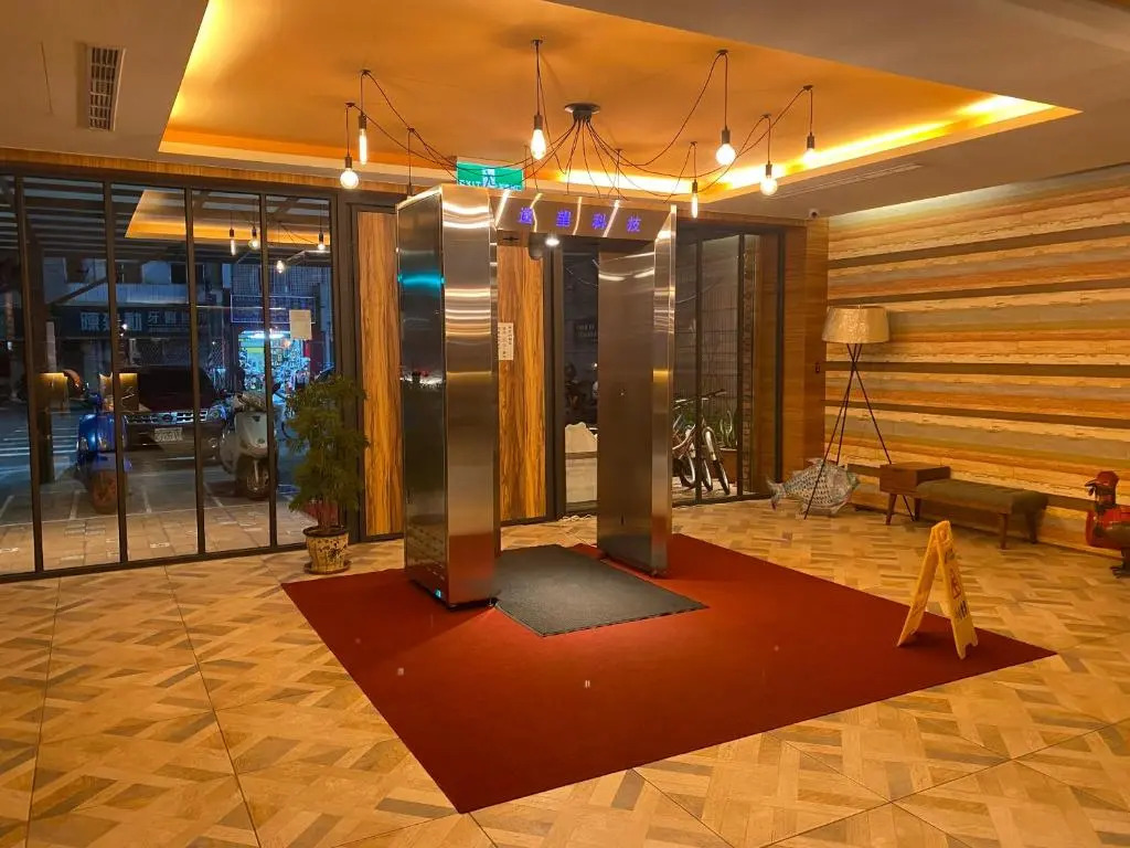 Huaxiang Hotel - Zuoying