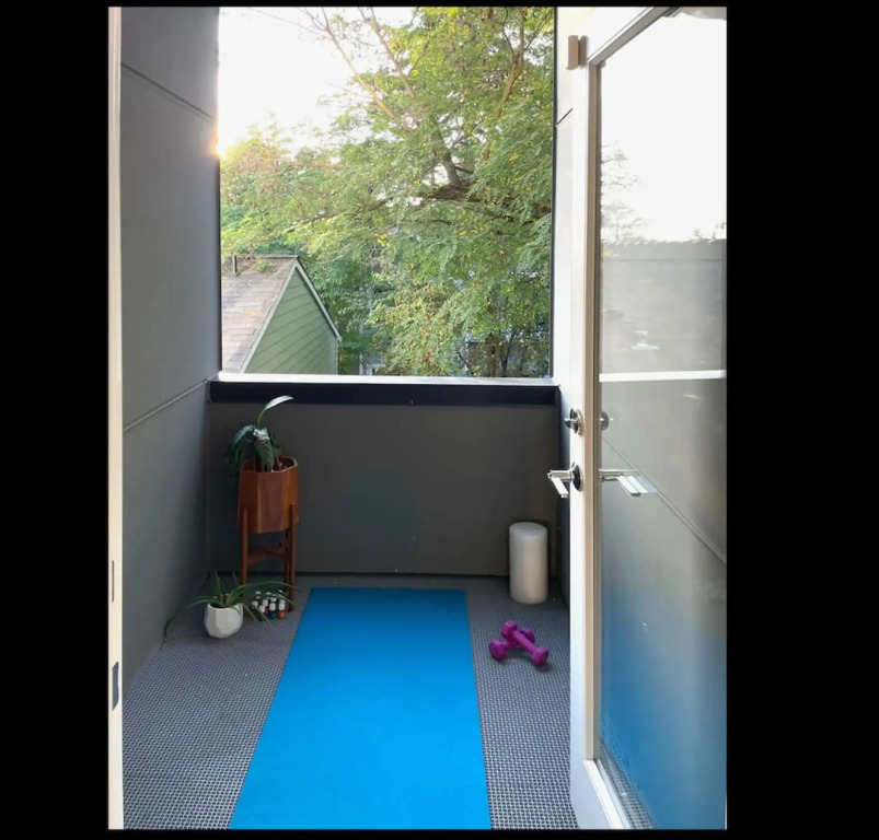 3BR 2BA The Art Haus on Capitol Hill Rooftop