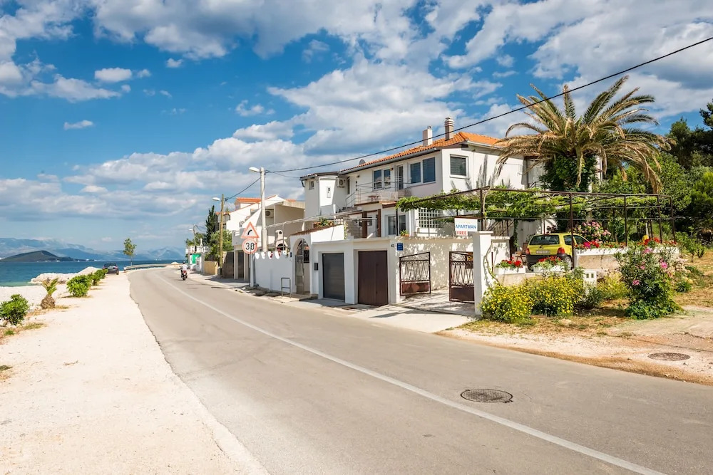 Apartments Marina