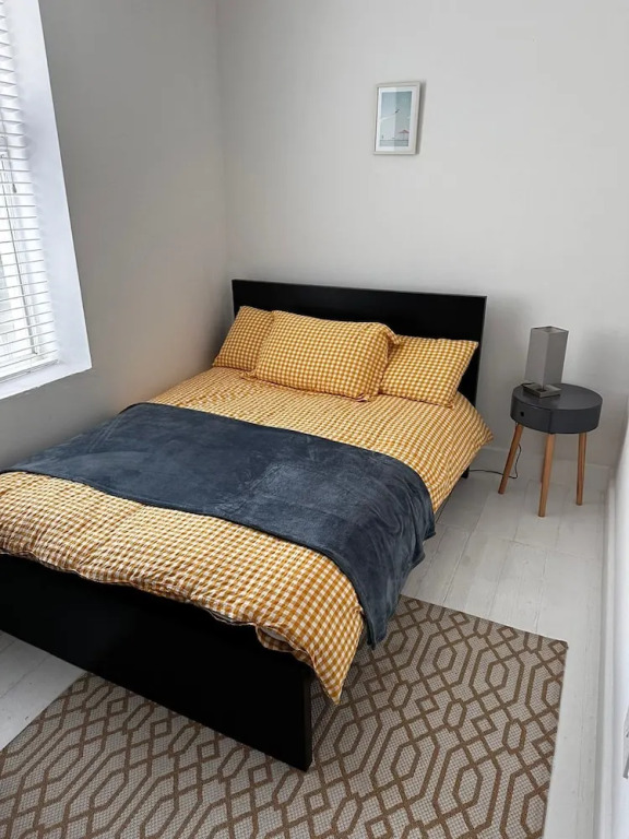 Seaside Haven Coastal Comfort 200m from the Beach