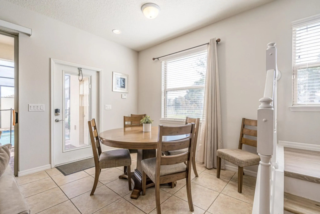 Lovely 5BR Townhouse at Windsor at Westside townhouse