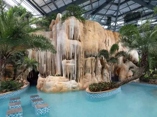 Wyndham Grand Plaza Royale Peach Blossom Hot Springs Resort Hunan