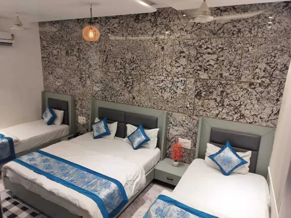 Shri Balaji Dham Hotel
