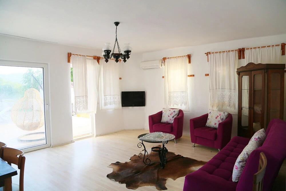 Ova Suites