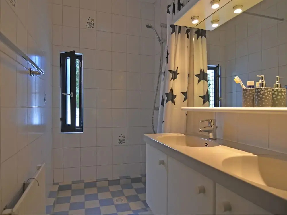 Delightful Holiday Home With Terrace, Garden, Barbecue