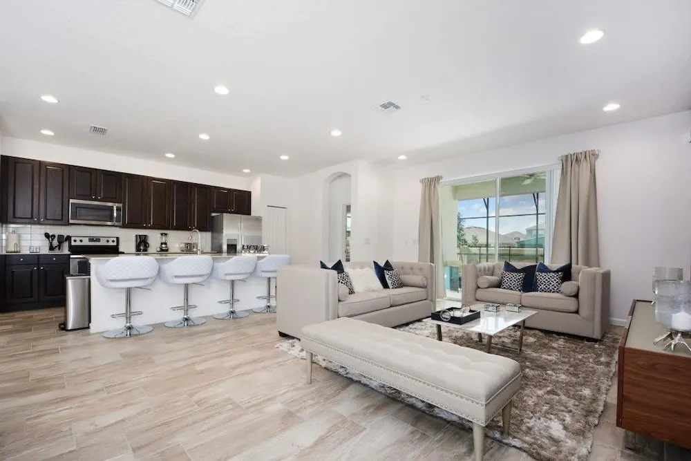 ACO PREMIUM – 6 bd with pool (1736)