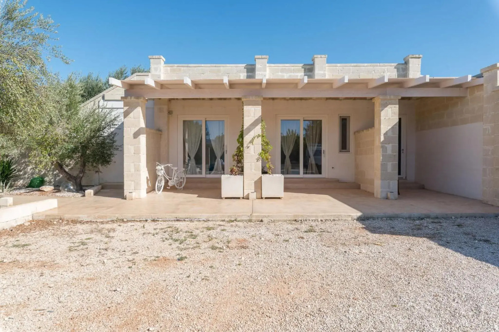 Villa Niraclò by Raro Villas