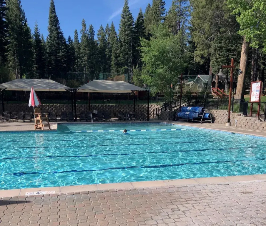 Northstar Treehouse Chic 4BR House Forest View