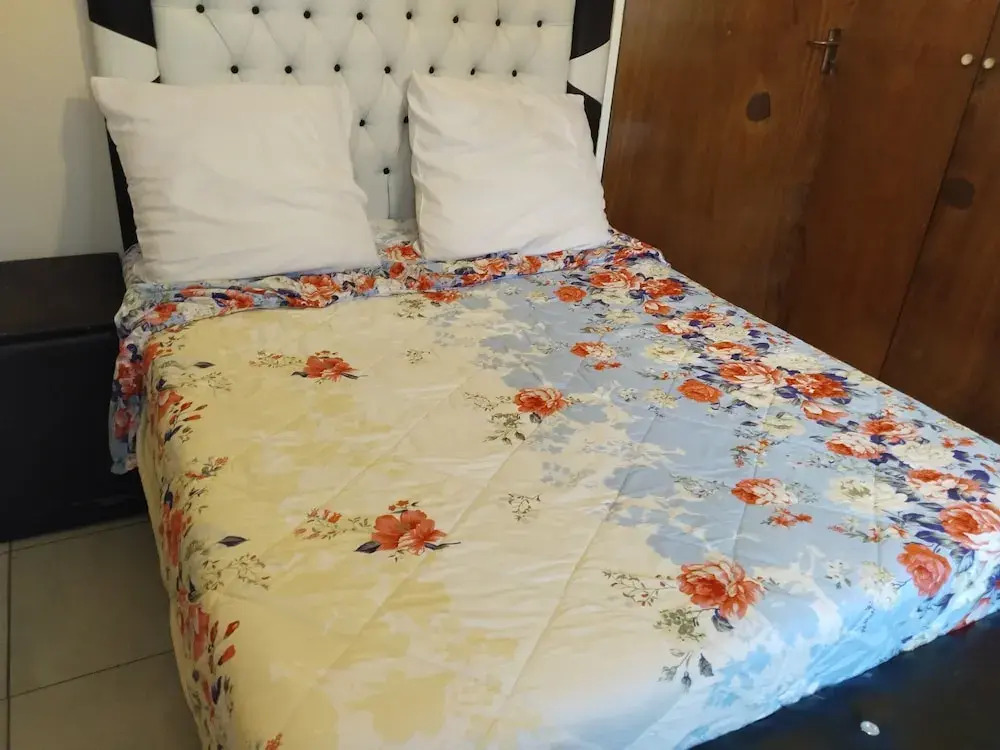 JM TOURS & SAFARIS GUEST House
