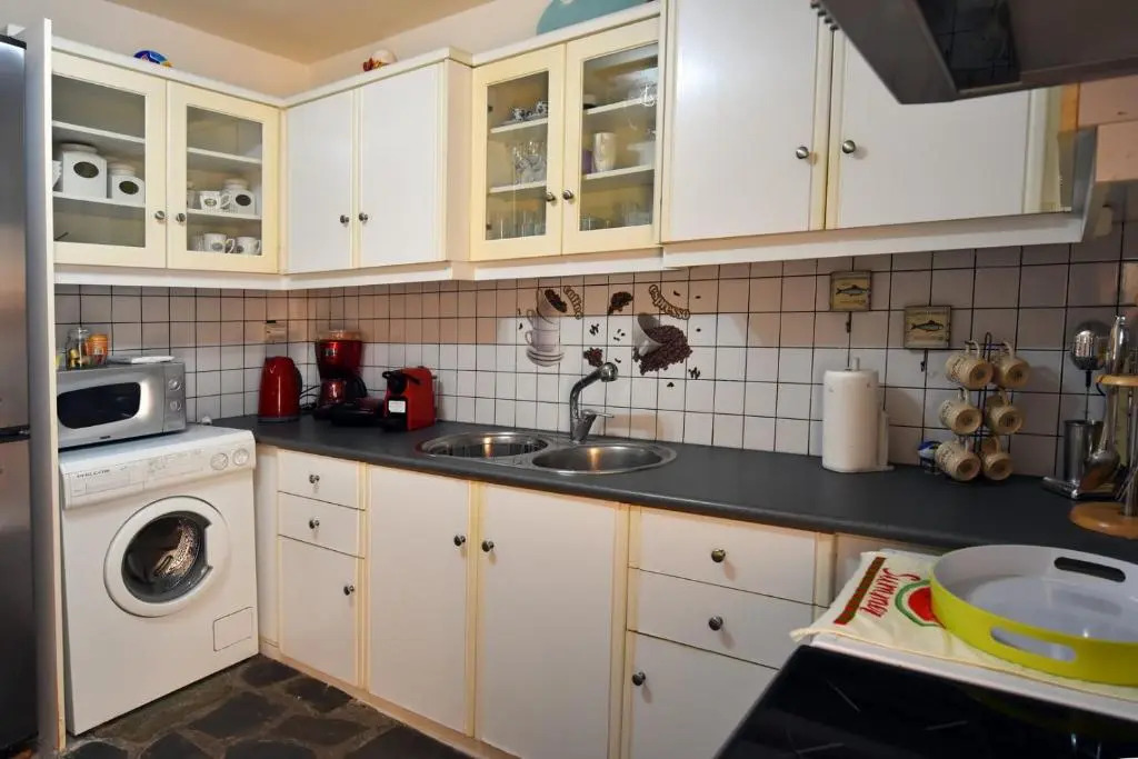 family home with a fantastic sea view, 5 minutes from the beaches