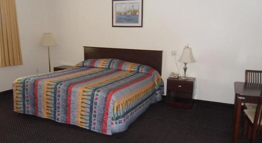 Deluxe Inn Palacios