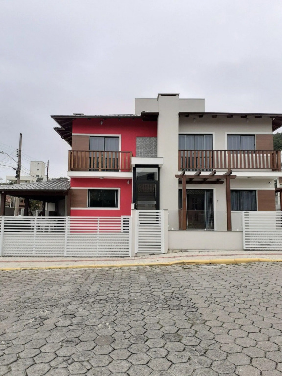 Loft amplo e aconchegante - Praia de Bombinhas - 1 dorm até 4 pessoas