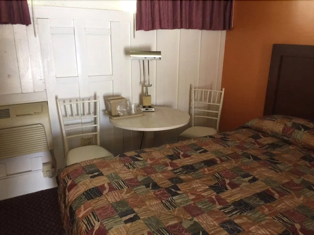 The Hollander Motel