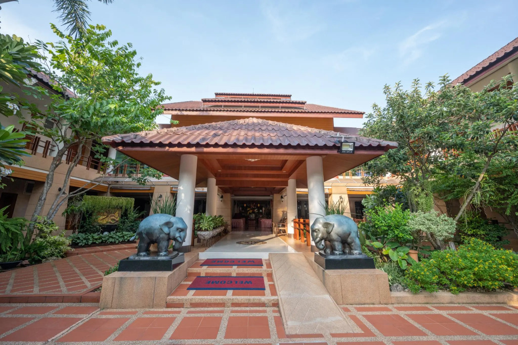 Juntra Resort and Hotel